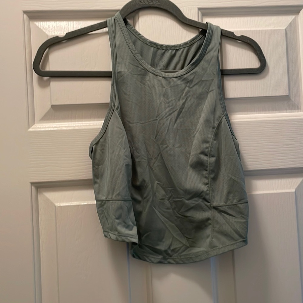 Woman’s Medium Athletic Tank